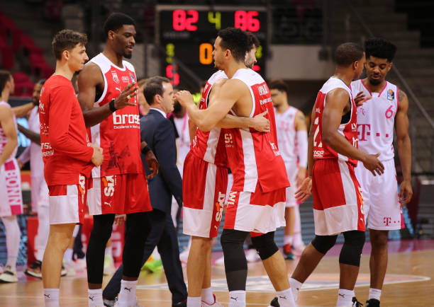 新疆队展现 新疆队展现